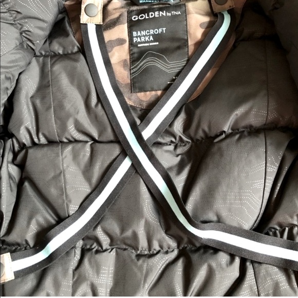 Golden Parka (Warmest: -30°C) - Picture 5 of 6